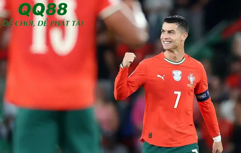 Ronaldo chắc chắn sẽ hướng tới lần đầu tiên chạm tay vào chiếc cúp vàng trong sự nghiệp Ronaldo chắc chắn sẽ hướng tới lần đầu tiên chạm tay vào chiếc cúp vàng trong sự nghiệp